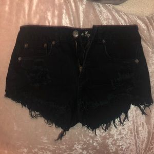 American Eagle shortie black distressed shorts